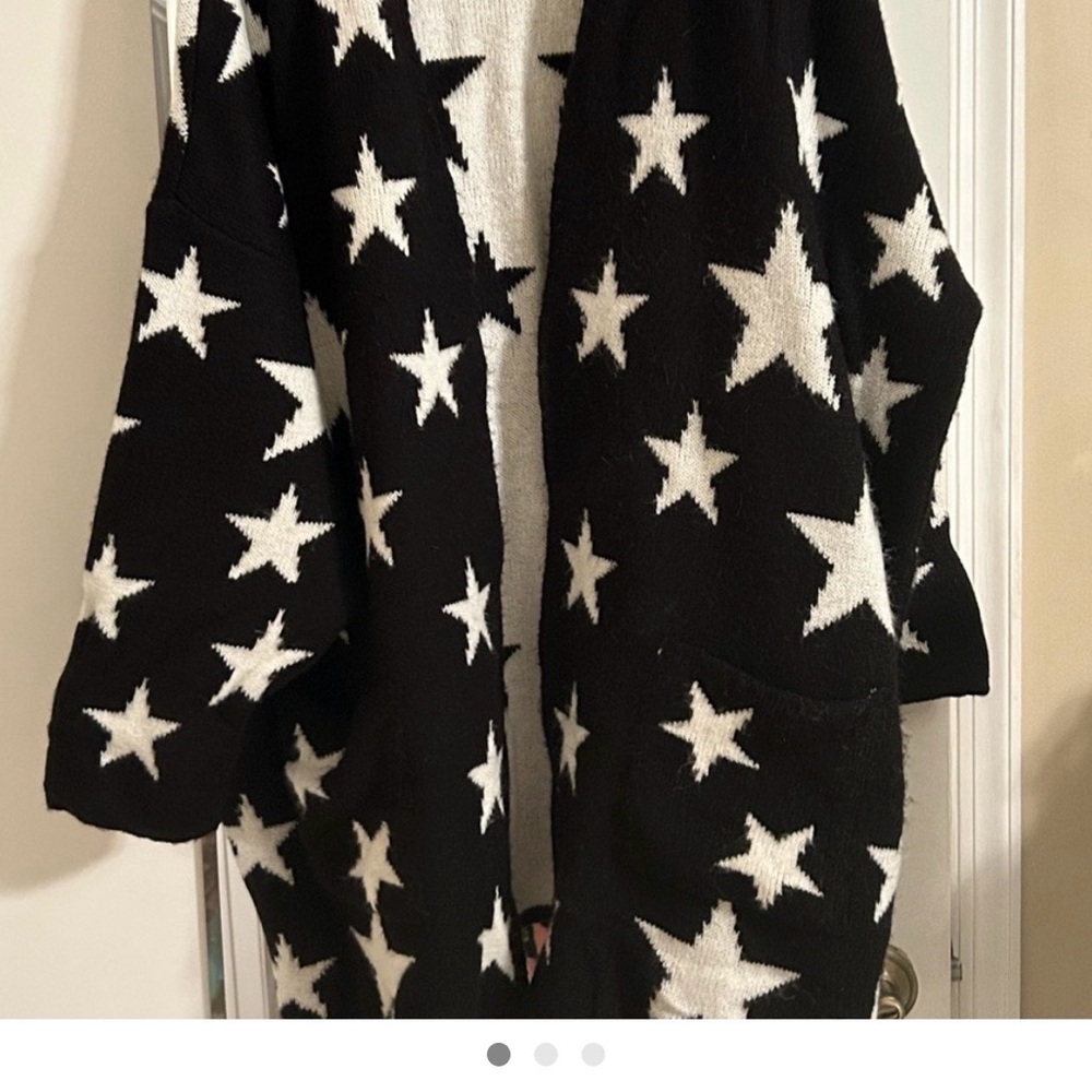 Black and White Star Patterned Cardigan